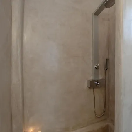 Venetian Apartment *